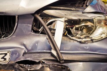 https://pixabay.com/photos/automobile-accident-vehicle-3734397/